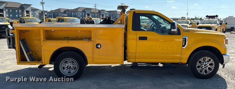 image for item EJ4770 2020 Ford F350 Super Duty utility bed pickup truck