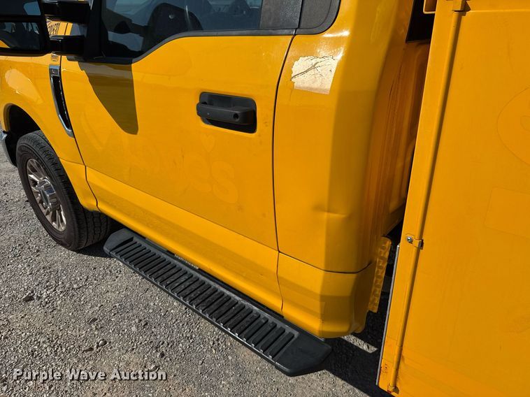 image for item EJ4770 2020 Ford F350 Super Duty utility bed pickup truck