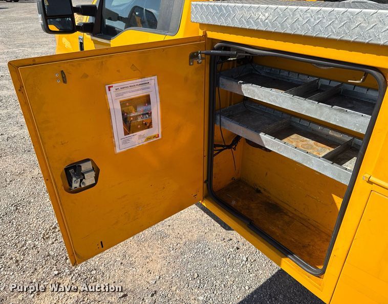 image for item EJ4770 2020 Ford F350 Super Duty utility bed pickup truck