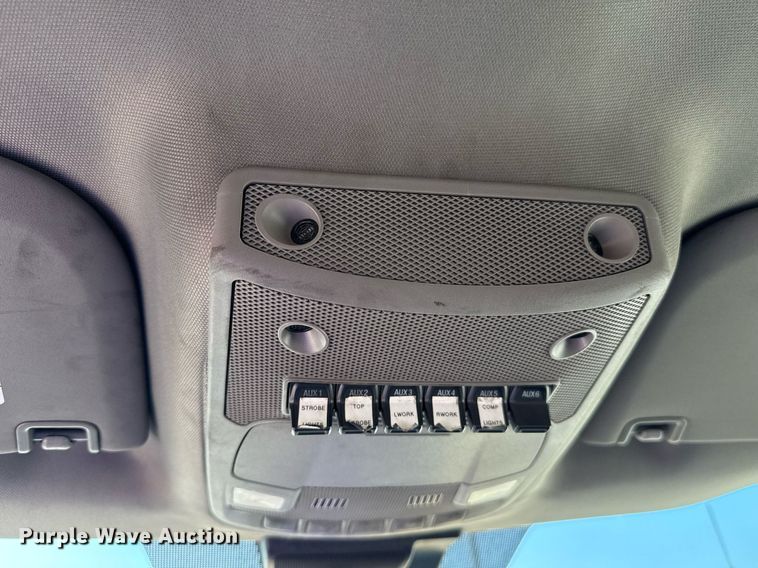 image for item EJ4770 2020 Ford F350 Super Duty utility bed pickup truck