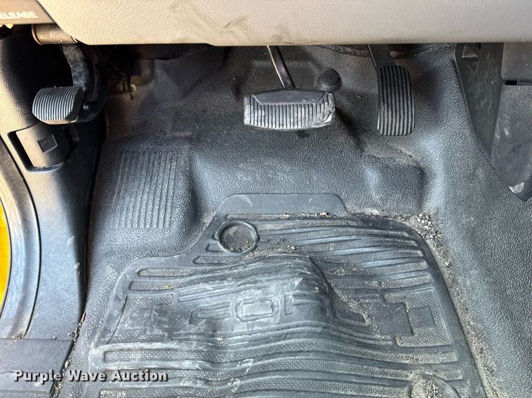 image for item EJ4770 2020 Ford F350 Super Duty utility bed pickup truck