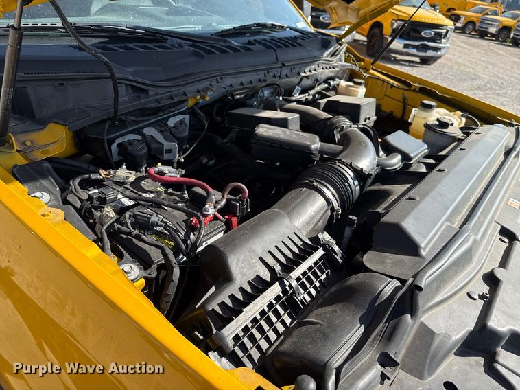 image for item EJ4770 2020 Ford F350 Super Duty utility bed pickup truck