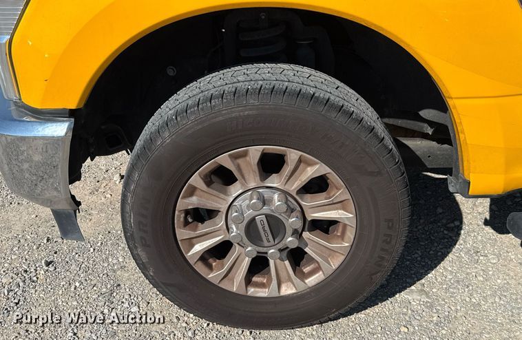 image for item EJ4770 2020 Ford F350 Super Duty utility bed pickup truck