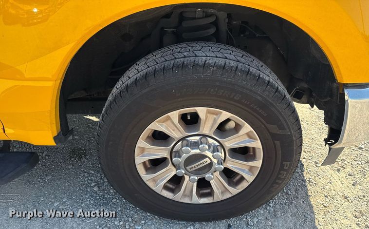 image for item EJ4770 2020 Ford F350 Super Duty utility bed pickup truck