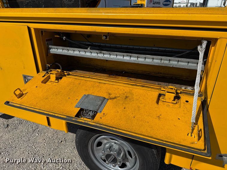 image for item EJ4771 2019 Ford F350 Super Duty utility bed pickup truck