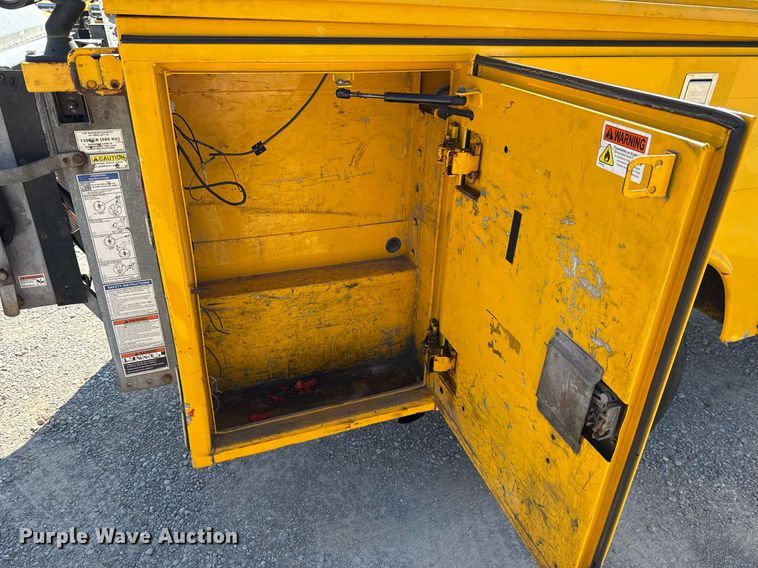 image for item EJ4771 2019 Ford F350 Super Duty utility bed pickup truck