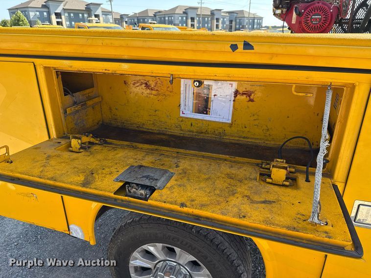 image for item EJ4771 2019 Ford F350 Super Duty utility bed pickup truck