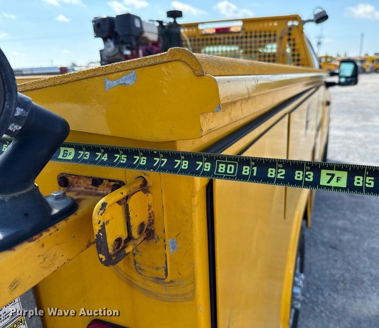 image for item EJ4771 2019 Ford F350 Super Duty utility bed pickup truck