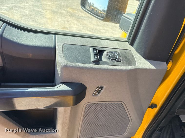 image for item EJ4771 2019 Ford F350 Super Duty utility bed pickup truck