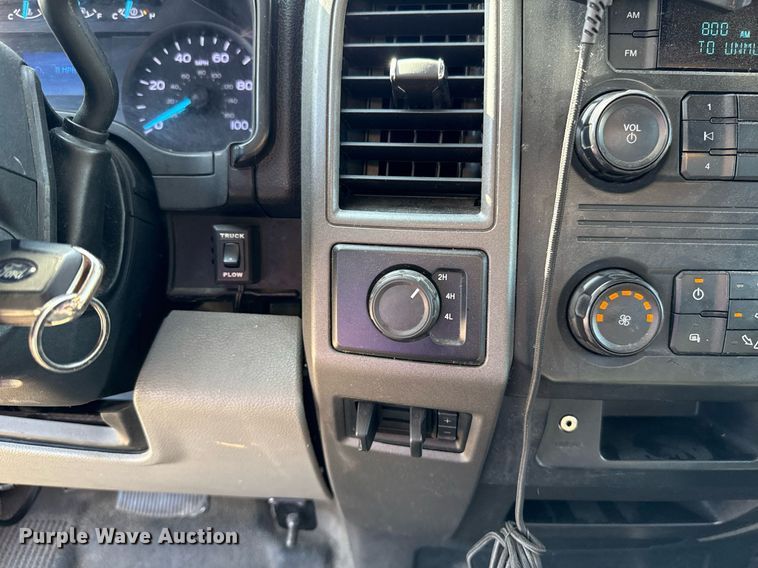 image for item EJ4771 2019 Ford F350 Super Duty utility bed pickup truck