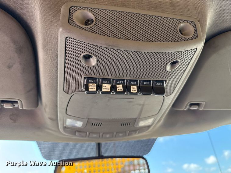 image for item EJ4771 2019 Ford F350 Super Duty utility bed pickup truck