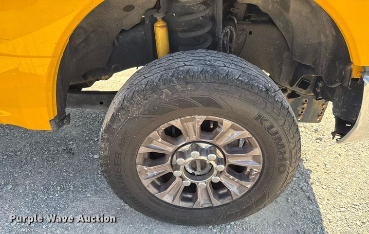 image for item EJ4771 2019 Ford F350 Super Duty utility bed pickup truck