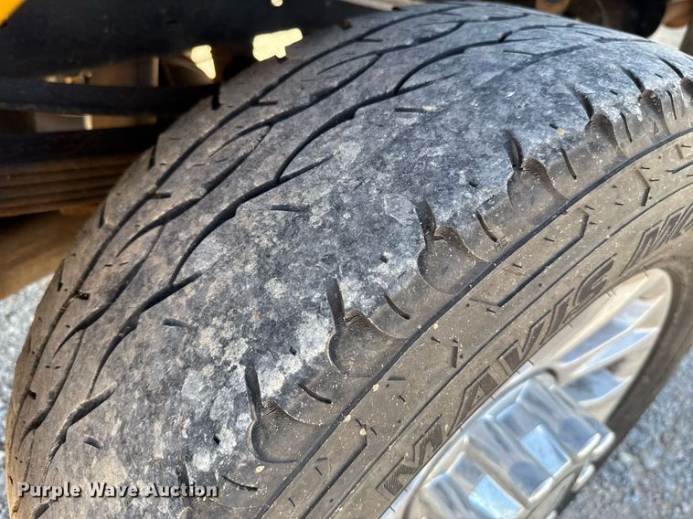 image for item EJ4771 2019 Ford F350 Super Duty utility bed pickup truck