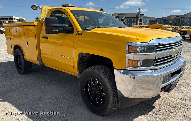 image for item EJ4772 2017 Chevrolet Silverado 3500HD utility bed pickup truck