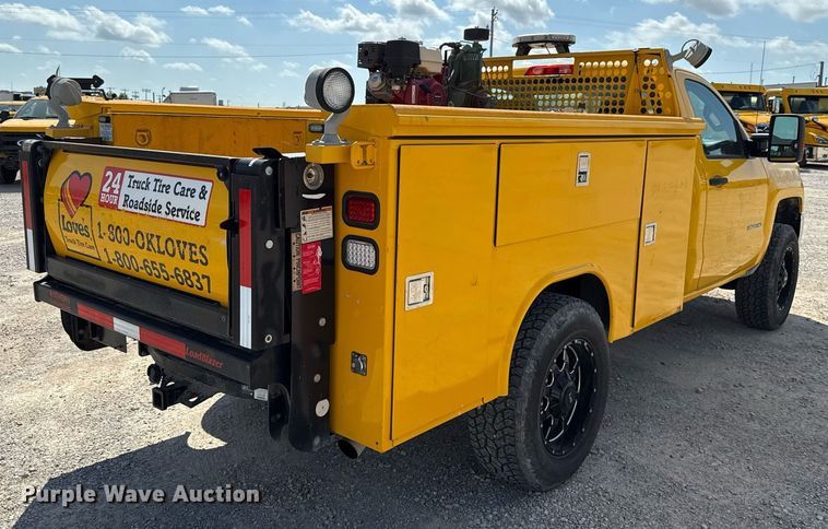 image for item EJ4772 2017 Chevrolet Silverado 3500HD utility bed pickup truck