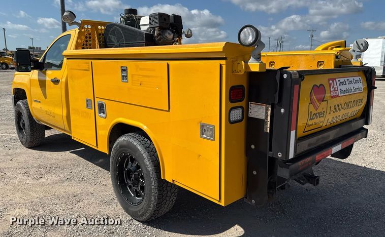 image for item EJ4772 2017 Chevrolet Silverado 3500HD utility bed pickup truck