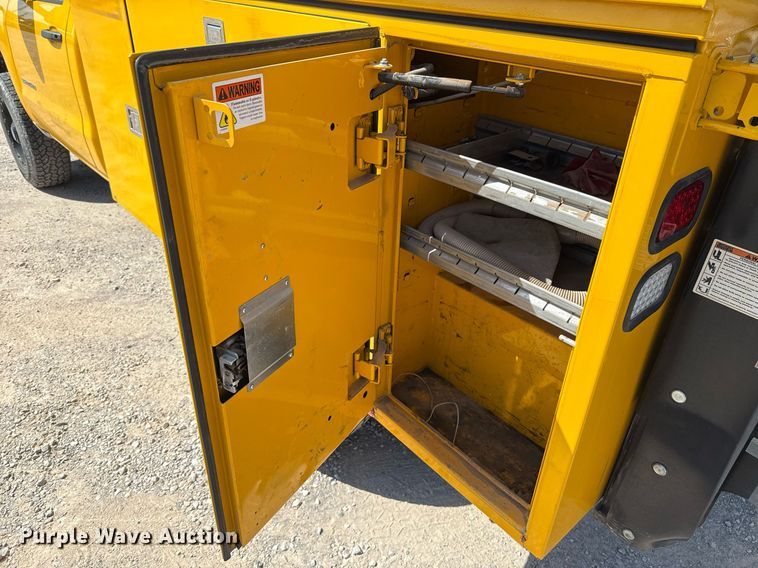 image for item EJ4772 2017 Chevrolet Silverado 3500HD utility bed pickup truck