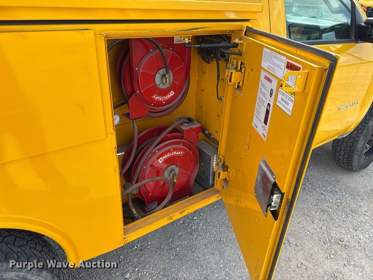 image for item EJ4772 2017 Chevrolet Silverado 3500HD utility bed pickup truck