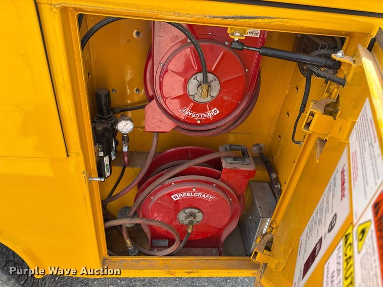 image for item EJ4772 2017 Chevrolet Silverado 3500HD utility bed pickup truck