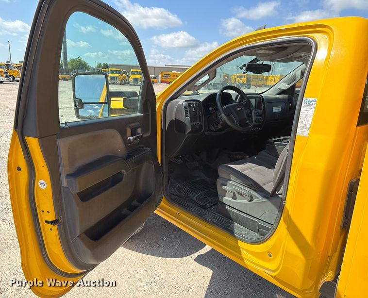 image for item EJ4772 2017 Chevrolet Silverado 3500HD utility bed pickup truck