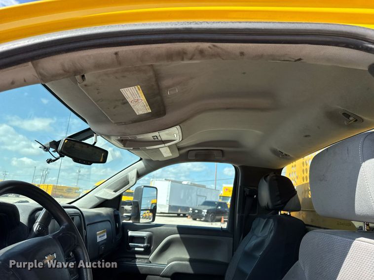 image for item EJ4772 2017 Chevrolet Silverado 3500HD utility bed pickup truck