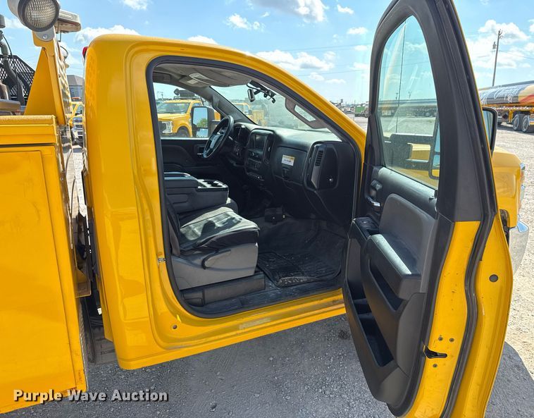 image for item EJ4772 2017 Chevrolet Silverado 3500HD utility bed pickup truck