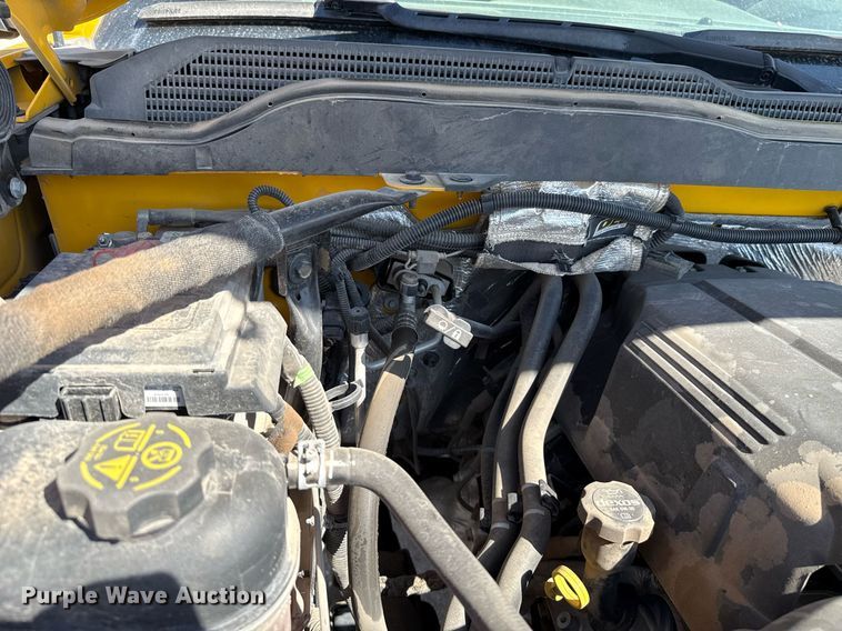 image for item EJ4772 2017 Chevrolet Silverado 3500HD utility bed pickup truck