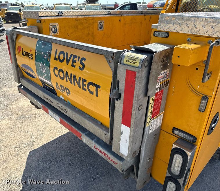 image for item EJ4773 2020 Ford F350 Super Duty utility bed pickup truck