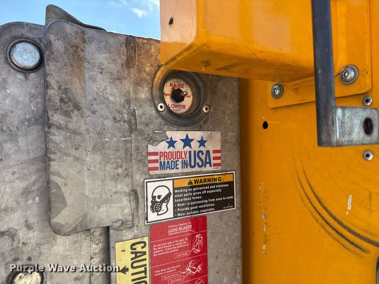 image for item EJ4773 2020 Ford F350 Super Duty utility bed pickup truck