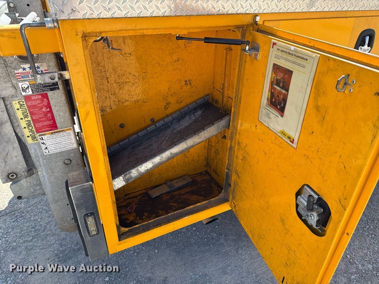 image for item EJ4773 2020 Ford F350 Super Duty utility bed pickup truck