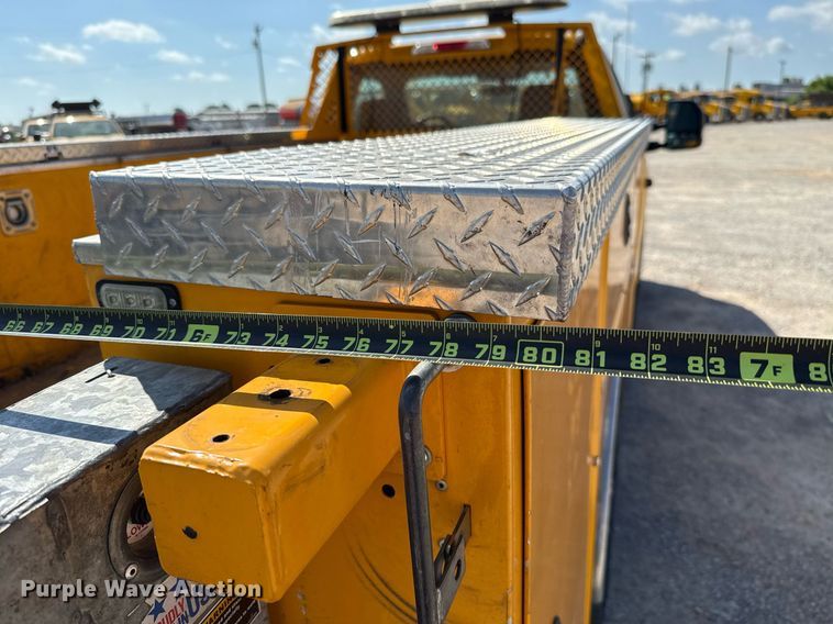 image for item EJ4773 2020 Ford F350 Super Duty utility bed pickup truck