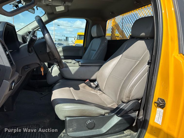 image for item EJ4773 2020 Ford F350 Super Duty utility bed pickup truck