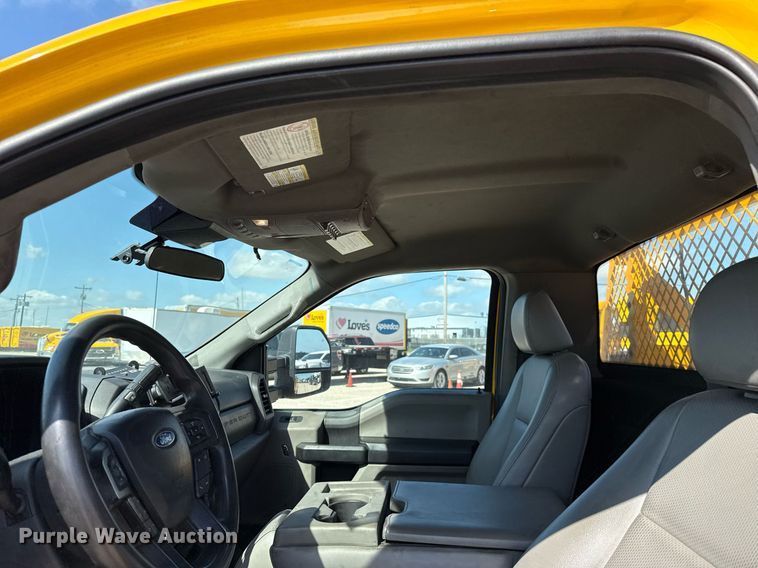 image for item EJ4773 2020 Ford F350 Super Duty utility bed pickup truck