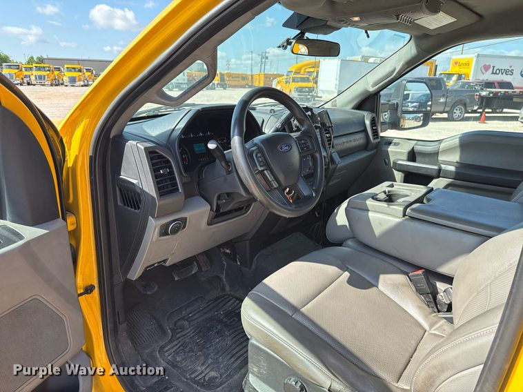 image for item EJ4773 2020 Ford F350 Super Duty utility bed pickup truck