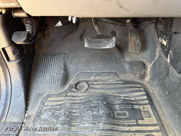 image for item EJ4773 2020 Ford F350 Super Duty utility bed pickup truck