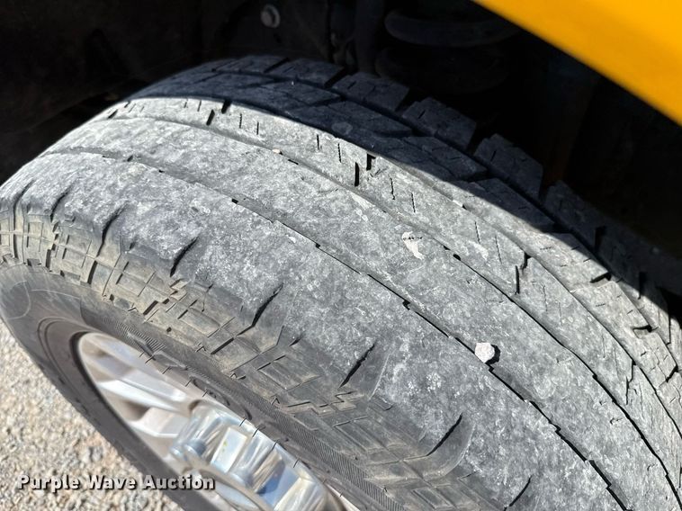 image for item EJ4773 2020 Ford F350 Super Duty utility bed pickup truck