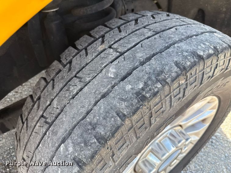 image for item EJ4773 2020 Ford F350 Super Duty utility bed pickup truck