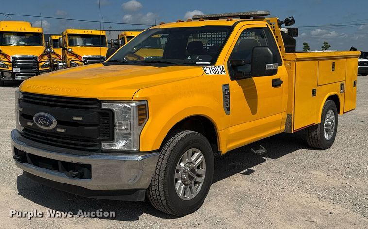 image for item EJ4774 2019 Ford F350 Super Duty utility bed pickup truck