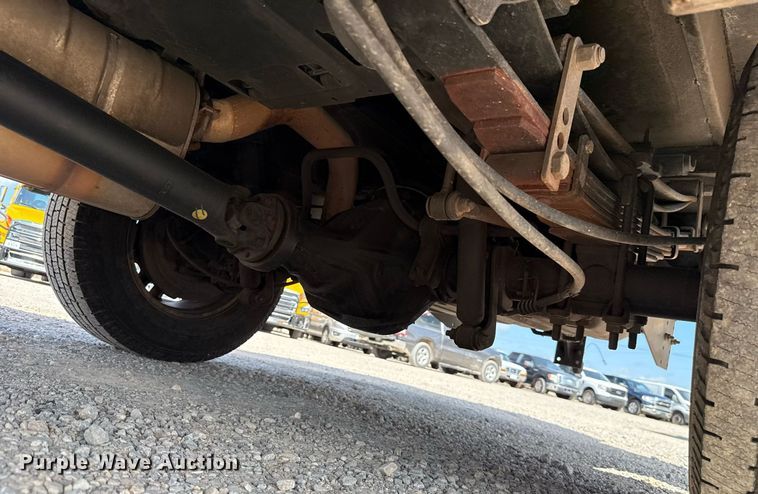 image for item EJ4774 2019 Ford F350 Super Duty utility bed pickup truck