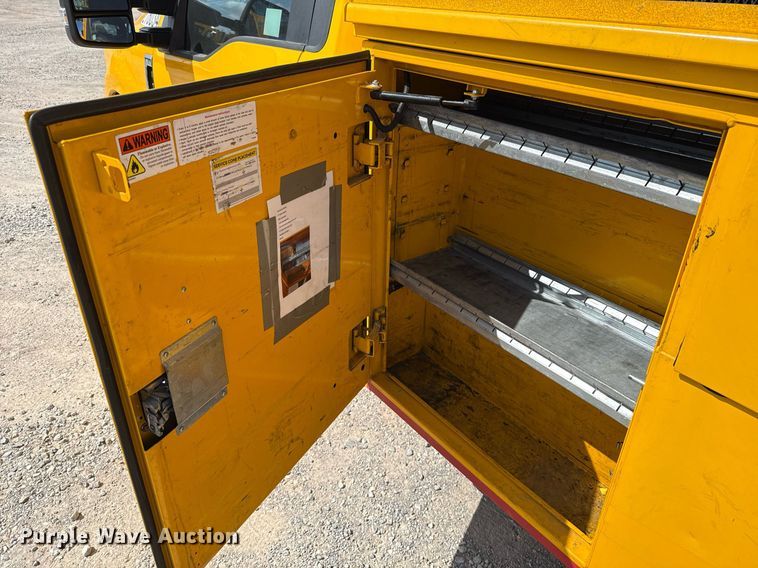 image for item EJ4774 2019 Ford F350 Super Duty utility bed pickup truck