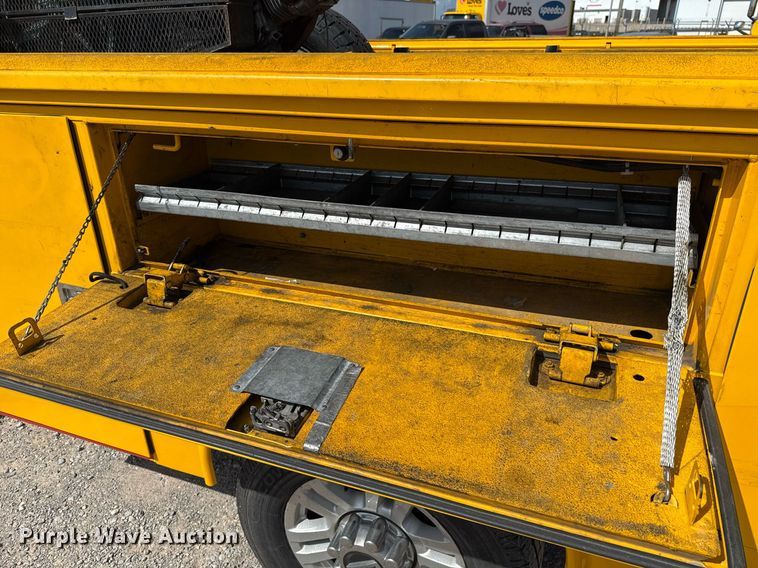 image for item EJ4774 2019 Ford F350 Super Duty utility bed pickup truck