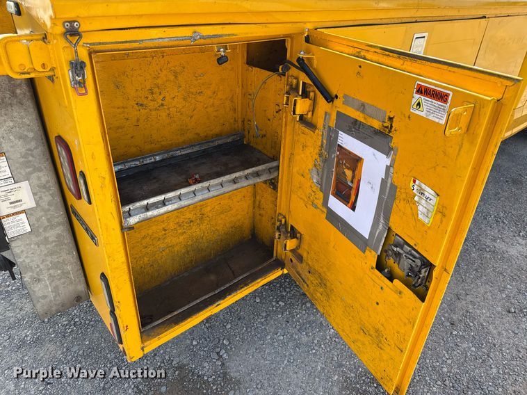 image for item EJ4774 2019 Ford F350 Super Duty utility bed pickup truck