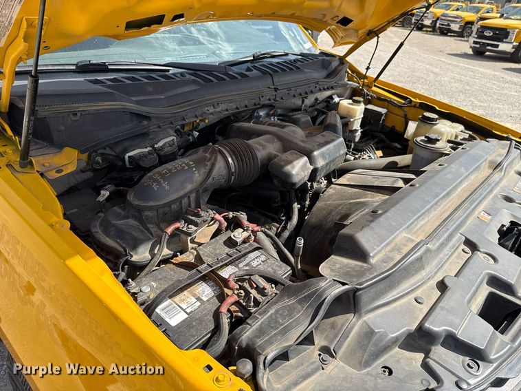 image for item EJ4774 2019 Ford F350 Super Duty utility bed pickup truck