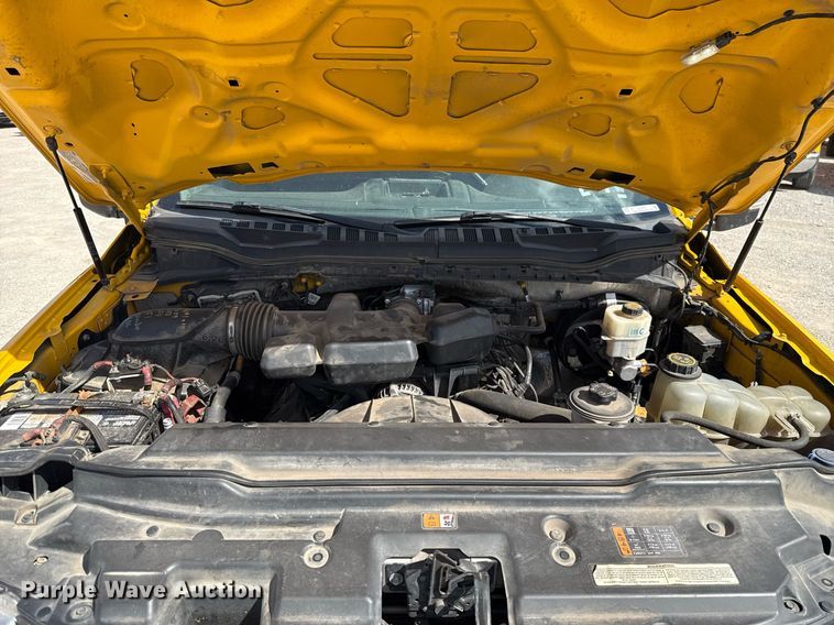 image for item EJ4774 2019 Ford F350 Super Duty utility bed pickup truck