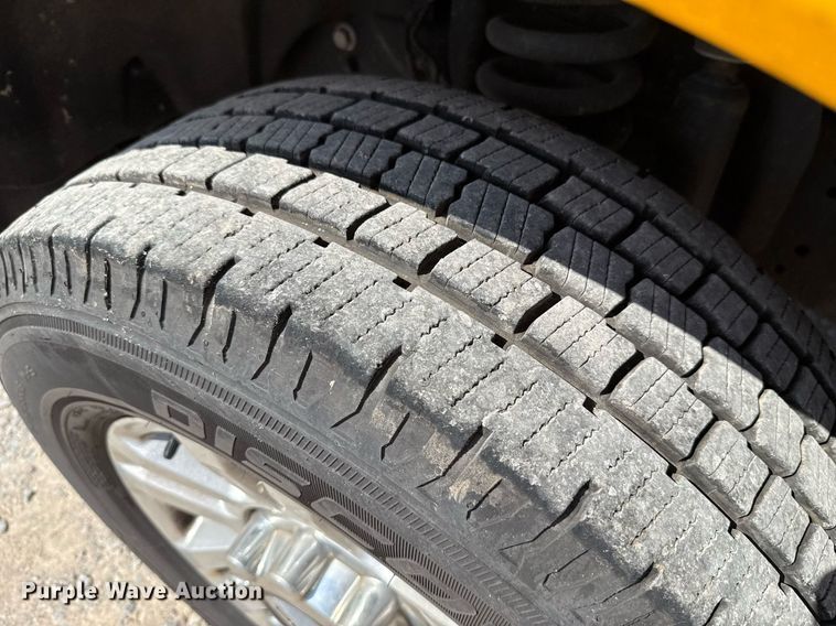 image for item EJ4774 2019 Ford F350 Super Duty utility bed pickup truck