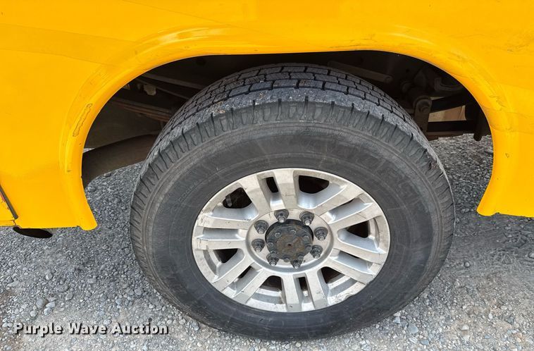 image for item EJ4774 2019 Ford F350 Super Duty utility bed pickup truck