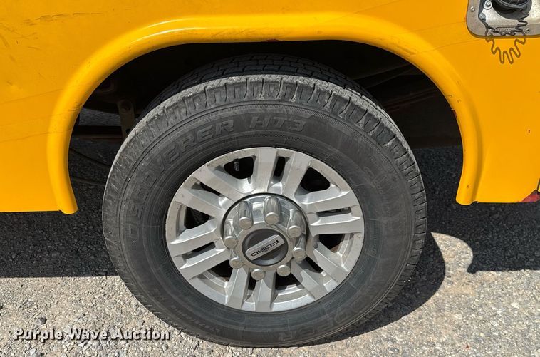 image for item EJ4774 2019 Ford F350 Super Duty utility bed pickup truck