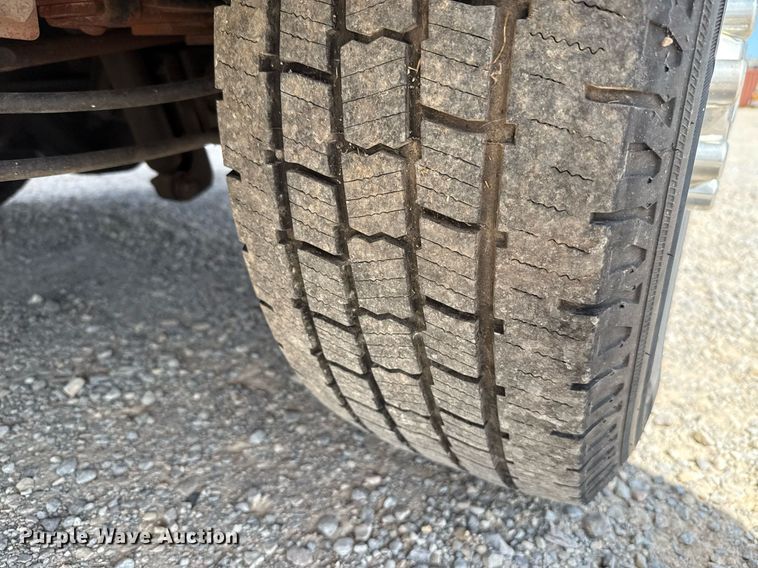 image for item EJ4774 2019 Ford F350 Super Duty utility bed pickup truck