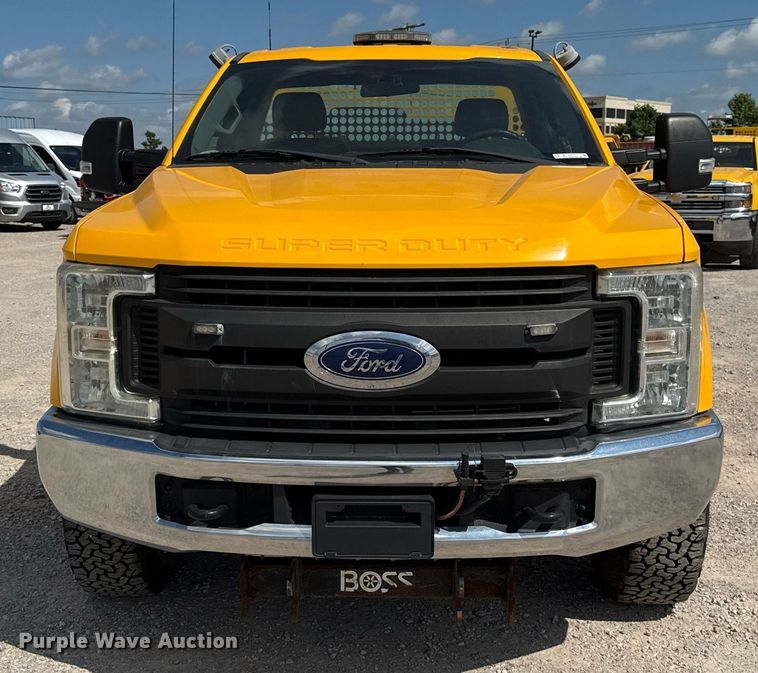 image for item EJ4775 2017 Ford F350 Super Duty utility bed pickup truck