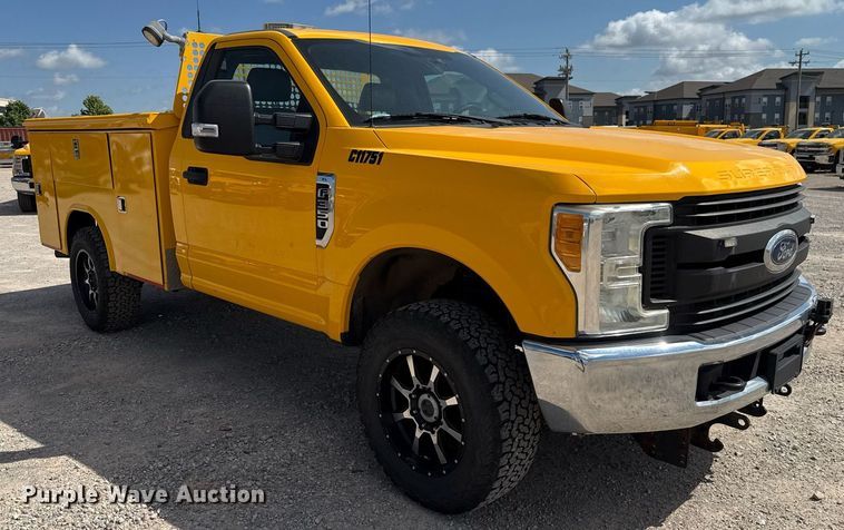 image for item EJ4775 2017 Ford F350 Super Duty utility bed pickup truck